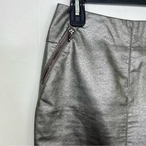Worth New York Metallic Faux Leather Moto Zipper Pockets Skirt Size 4 - Picture 4 of 11